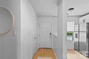 622 Emerald Cove Dr, Charlotte, NC 28262 - Photo 2