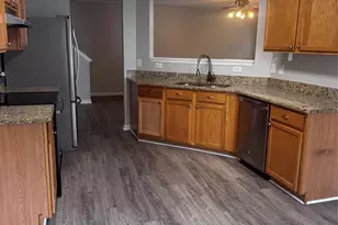 6528 Forest Cross Dr, Charlotte, NC 28216 - Photo 8