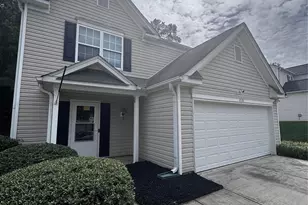 6528 Forest Cross Dr, Charlotte, NC 28216 - Photo 2