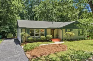 7107 Sherbourne Dr, Charlotte, NC 28210 - Photo 2