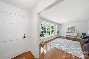 7107 Sherbourne Dr, Charlotte, NC 28210 - Photo 4