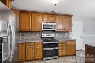 9406 Golden Pond Dr, Charlotte, NC 28269 - Photo 18