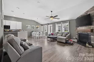 110 Humbold Pl, Mooresville, NC 28115 - Photo 2