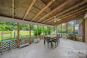 323 Meadowbrook Dr, Matthews, NC 28104 - Photo 30