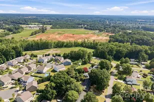 323 Meadowbrook Dr, Matthews, NC 28104 - Photo 34