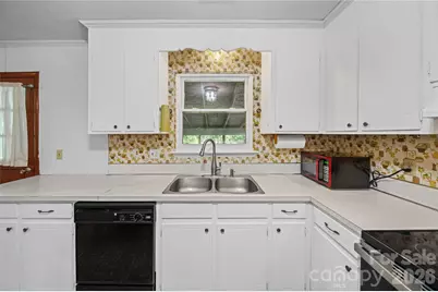 323 Meadowbrook Drive, Matthews, NC 28104 - Photo 10