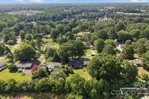 323 Meadowbrook Dr, Matthews, NC 28104 - Photo 32