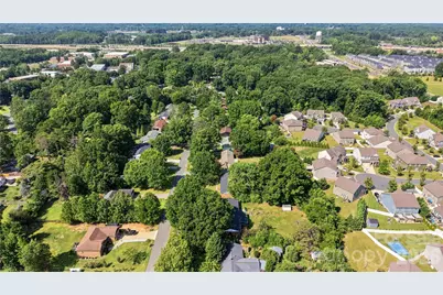 323 Meadowbrook Drive, Matthews, NC 28104 - Photo 32