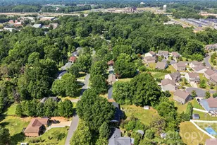 323 Meadowbrook Dr, Matthews, NC 28104 - Photo 32