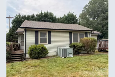 2475 Shelton Avenue, Statesville, NC 28677 - Photo 2