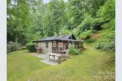 33 Tennis Court Road, Burnsville, NC 28714 - Photo 2