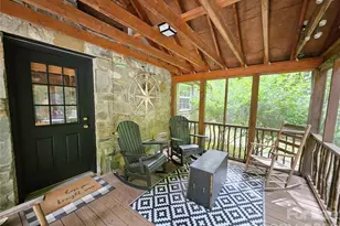 33 Tennis Ct Rd, Burnsville, NC 28714 - Photo 4