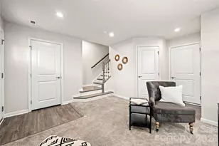 10620 Overlook Mountain Dr, Charlotte, NC 28216 - Photo 8
