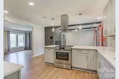 2512 Sunnycrest Drive, Reidsville, NC 27320 - Photo 2