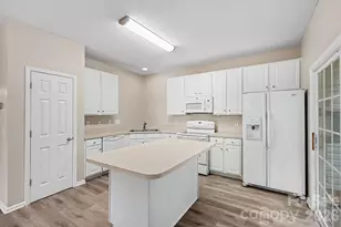 8451 Carolina Lily Ln, Charlotte, NC 28262 - Photo 12