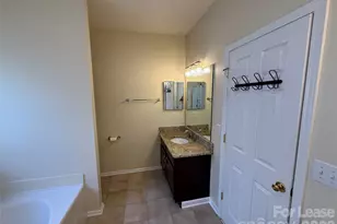 10822 Chamberlain Hall Ct, Charlotte, NC 28277 - Photo 36