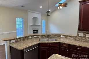 10822 Chamberlain Hall Ct, Charlotte, NC 28277 - Photo 32