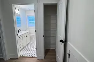 549 Manhasset Rd, Charlotte, NC 28209 - Photo 22
