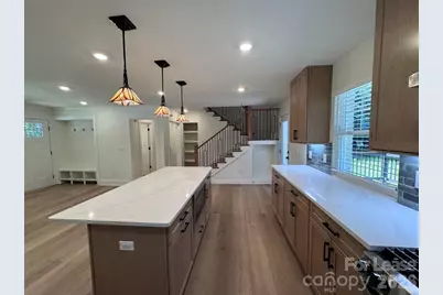 549 Manhasset Road, Charlotte, NC 28209 - Photo 6