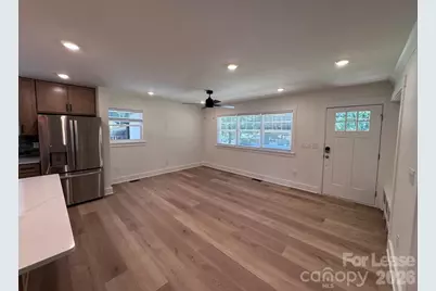 549 Manhasset Road, Charlotte, NC 28209 - Photo 8