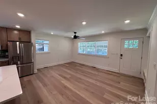 549 Manhasset Rd, Charlotte, NC 28209 - Photo 8