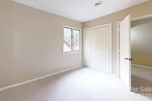 25 Village Dr, Asheville, NC 28803 - Photo 20