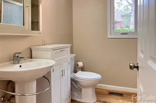 25 Village Dr, Asheville, NC 28803 - Photo 6