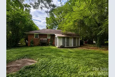 139 Southwold Drive, Charlotte, NC 28217 - Photo 2