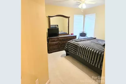 4022 Meadowview Hills Drive, Charlotte, NC 28269 - Photo 8
