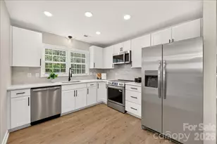 2000 Lawton Bluff Rd, Charlotte, NC 28226 - Photo 14