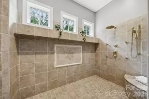 3745 Pinecrest Dr NE, Hickory, NC 28601 - Photo 24