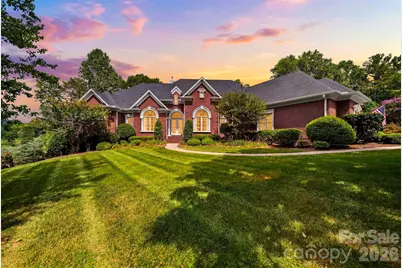3745 Pinecrest Drive NE, Hickory, NC 28601 - Photo 1