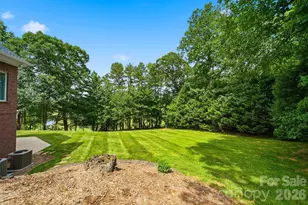 3745 Pinecrest Dr NE, Hickory, NC 28601 - Photo 44