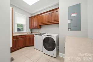 3745 Pinecrest Dr NE, Hickory, NC 28601 - Photo 30