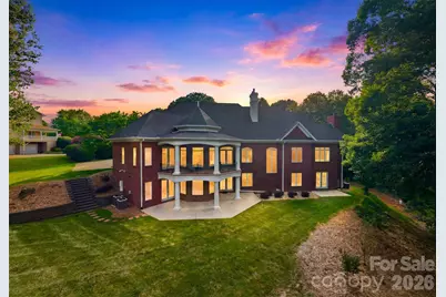 3745 Pinecrest Drive NE, Hickory, NC 28601 - Photo 2