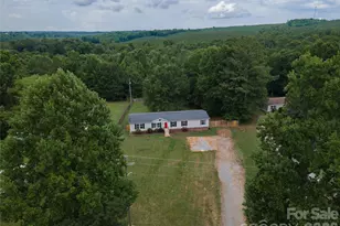 922 Lavender Rd, Grover, NC 28073 - Photo 2