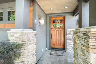 33 Hawks Branch Cir, Fairview, NC 28730 - Photo 2