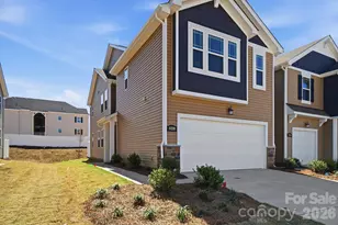 5216 Wyes Oak Ln, Charlotte, NC 28269 - Photo 1