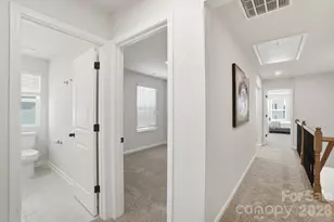 5216 Wyes Oak Ln, Charlotte, NC 28269 - Photo 16