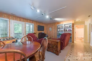275 Allen Mountain Dr, Black Mountain, NC 28711 - Photo 22