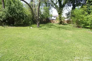2310 Dundeen St, Charlotte, NC 28216 - Photo 10