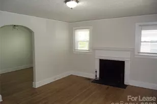 2310 Dundeen St, Charlotte, NC 28216 - Photo 2