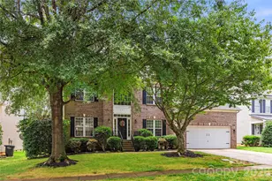 557 Fair Oaks Dr, Fort Mill, SC 29708 - Photo 2