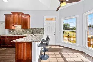 115 S Gibbs Rd, Mooresville, NC 28117 - Photo 10