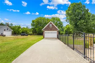 115 S Gibbs Rd, Mooresville, NC 28117 - Photo 32
