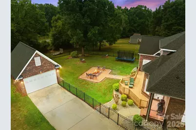 115 S Gibbs Road, Mooresville, NC 28117 - Photo 2