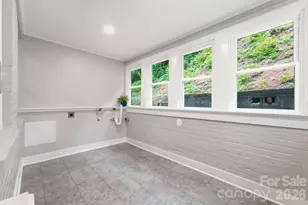 197 Academy St, Canton, NC 28716 - Photo 38