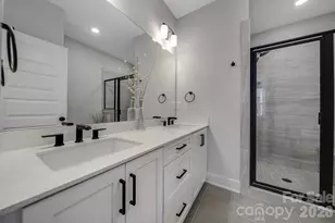 5007 Tiny Ln, Charlotte, NC 28203 - Photo 14