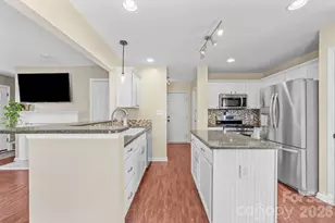 5550 Mt Mansfield Rd, Charlotte, NC 28278 - Photo 6