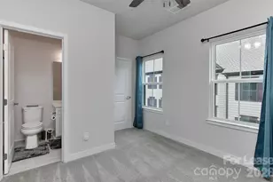 421 Spearfield Ln, Charlotte, NC 28205 - Photo 12